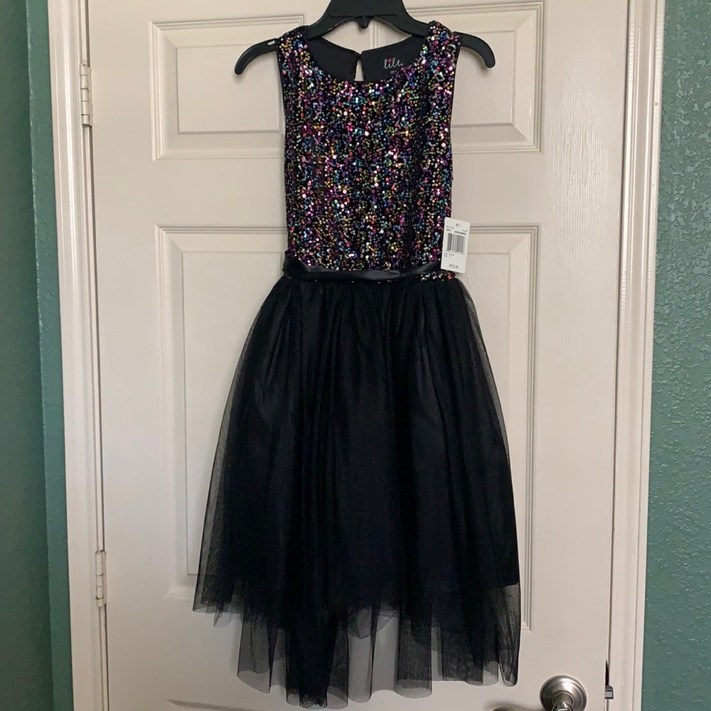 Size 14 girls Formal Dress Christmas, Pageants. Black with sequins.